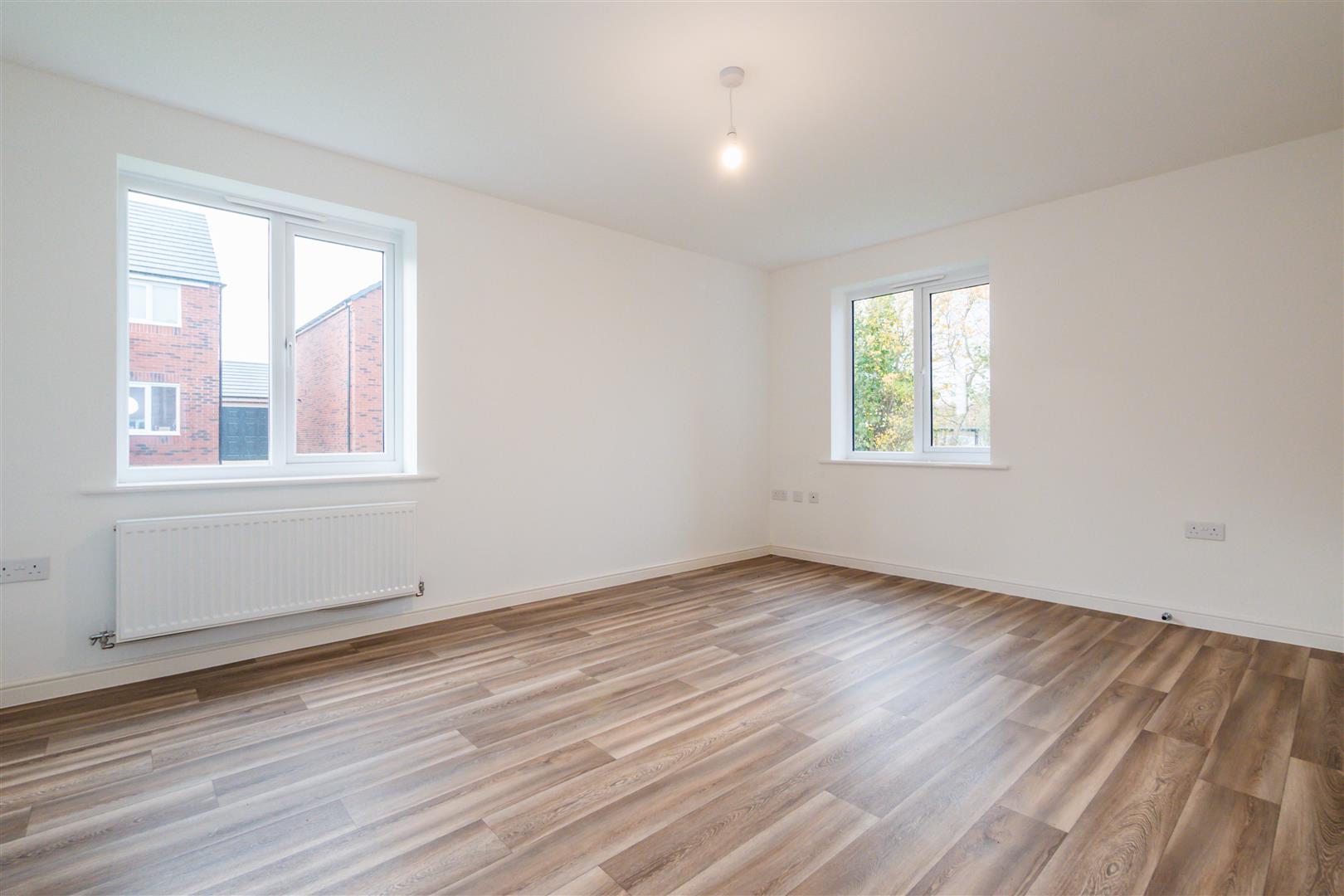 3 Bedroom House To Rent image 3